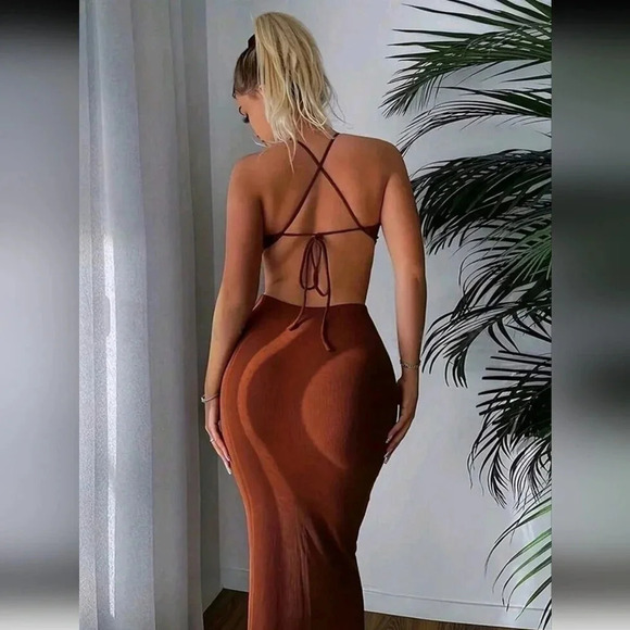 Ladies' Halter Neck Solid Color Cut Out Waist Dress - Picture 3 of 3